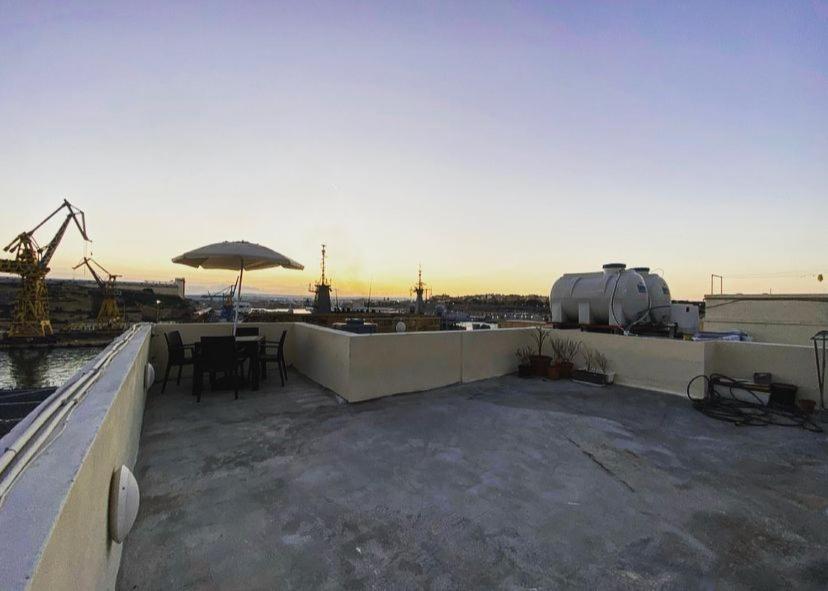 Malta Suites Senglea Eksteriør billede
